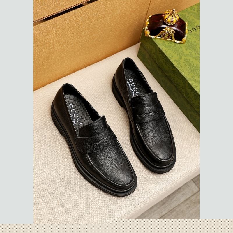 G*u*i leather shoes